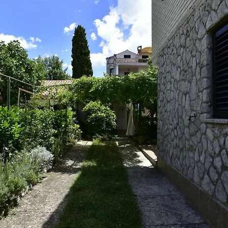 Апартаменты Palm Tree *