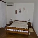Palm Tree Apartment